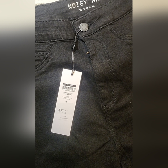 Cut off jean bicycle shorts black NWT - Picture 2 of 3